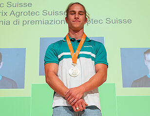 Le mécanicien en machines de agricoles Cedric Lang est champion suisse