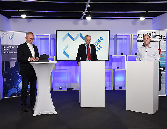 Artho Marquart, Präsident Metaltec Suisse (Mi.), Mathias Hächler, Kommissionspräsident Grundbildung (re.) und Patrick Fus, Leiter Metaltec Suisse (li.).